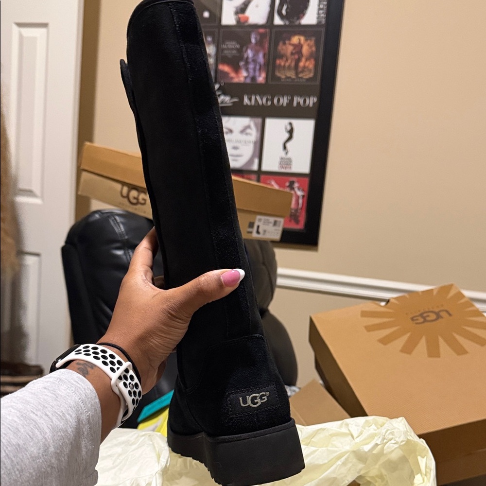 UGG Women's Classic Black Winter Boots